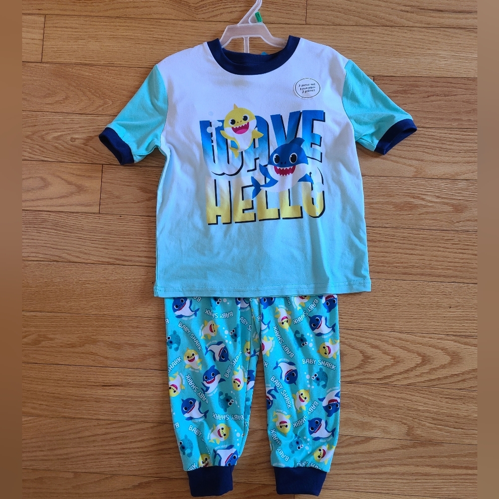 Nickelodeon Pinkfong Baby Shark PJ Set 5T